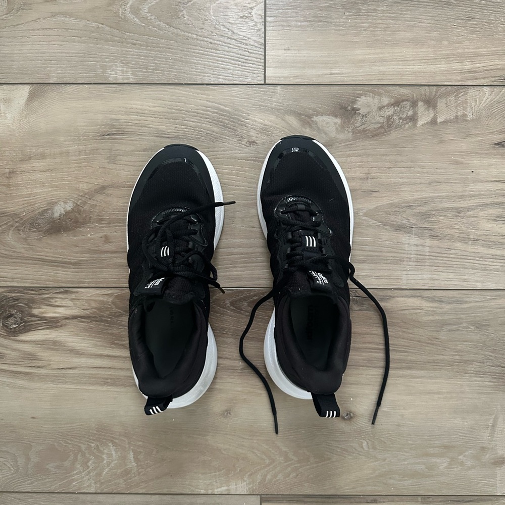 Adidas pure comfort active sneaker